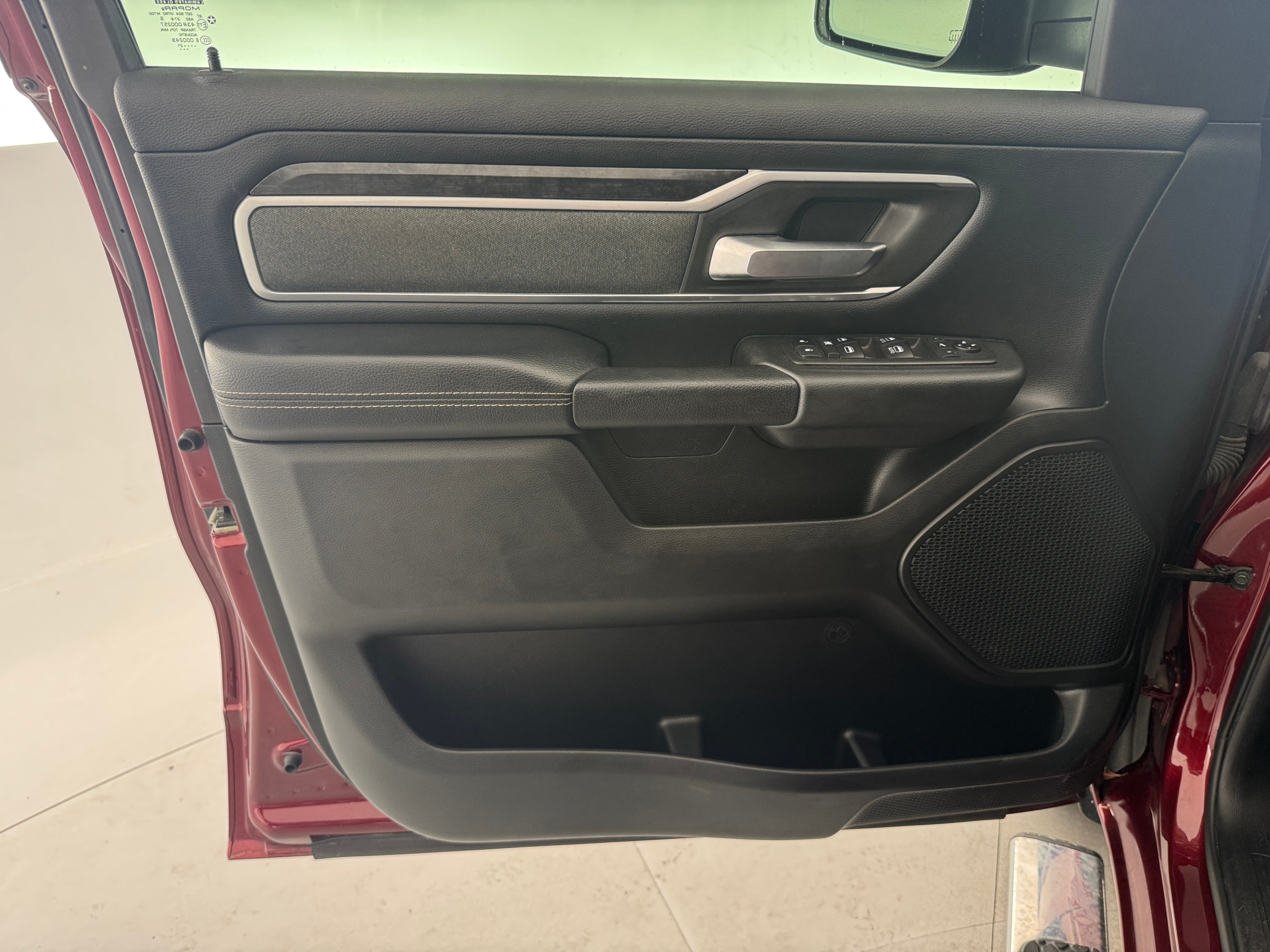 ram ram 1500 pickup 2021 1C6SRFFT9MN637715 image ram ram 1500 pickup 2021 1C6SRFFT9MN637715 image